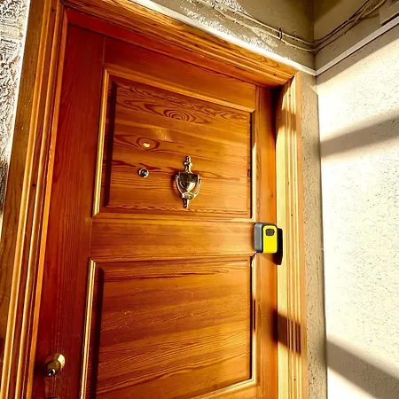 Maria Rootsi 9 * Kuressaare